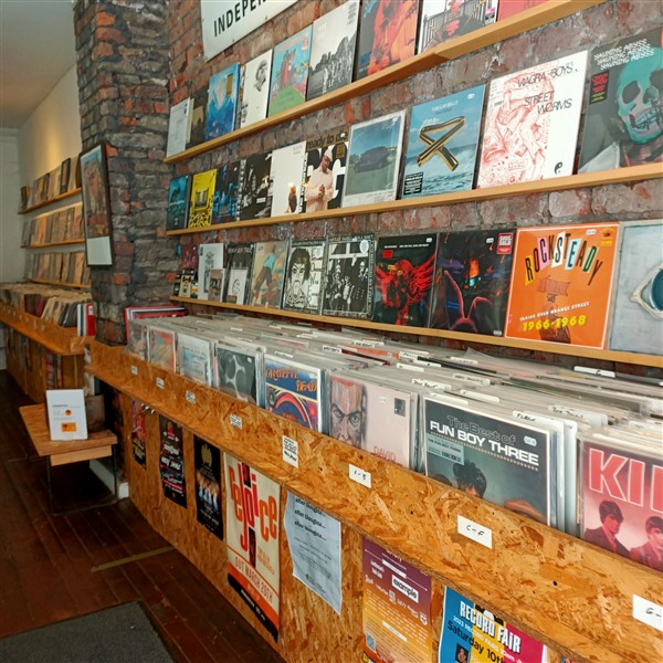 Pic of Tangled Parrot Record and coffee shop